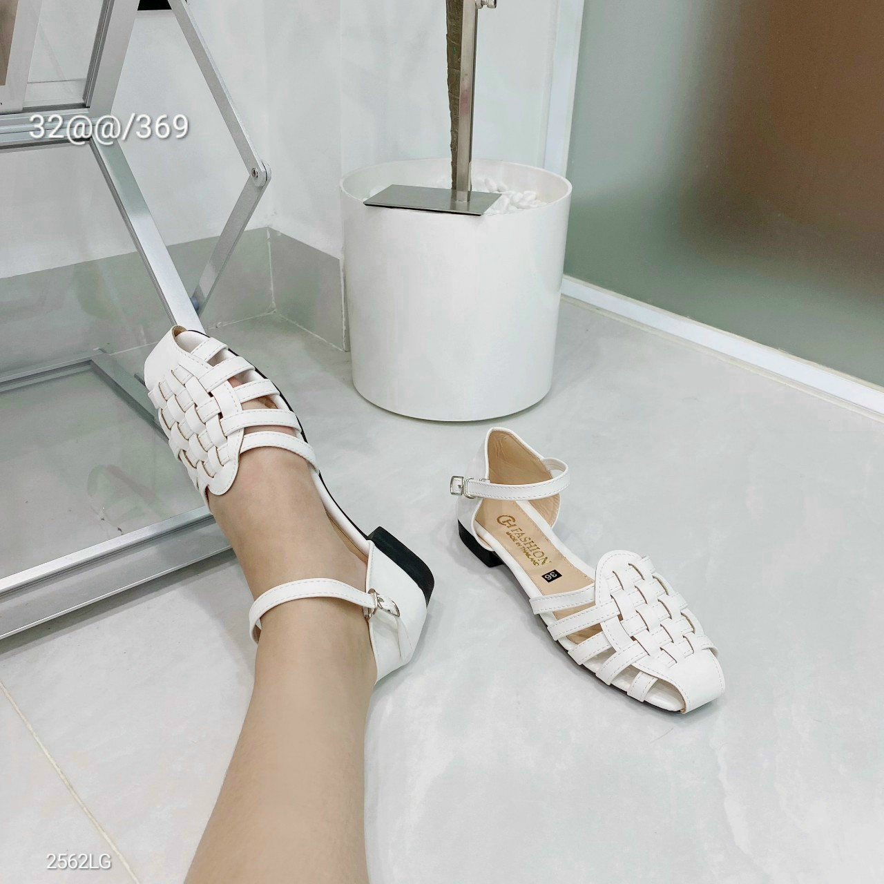 GIÀY SANDAL ĐẾ BỆT QUAI ĐAN TO