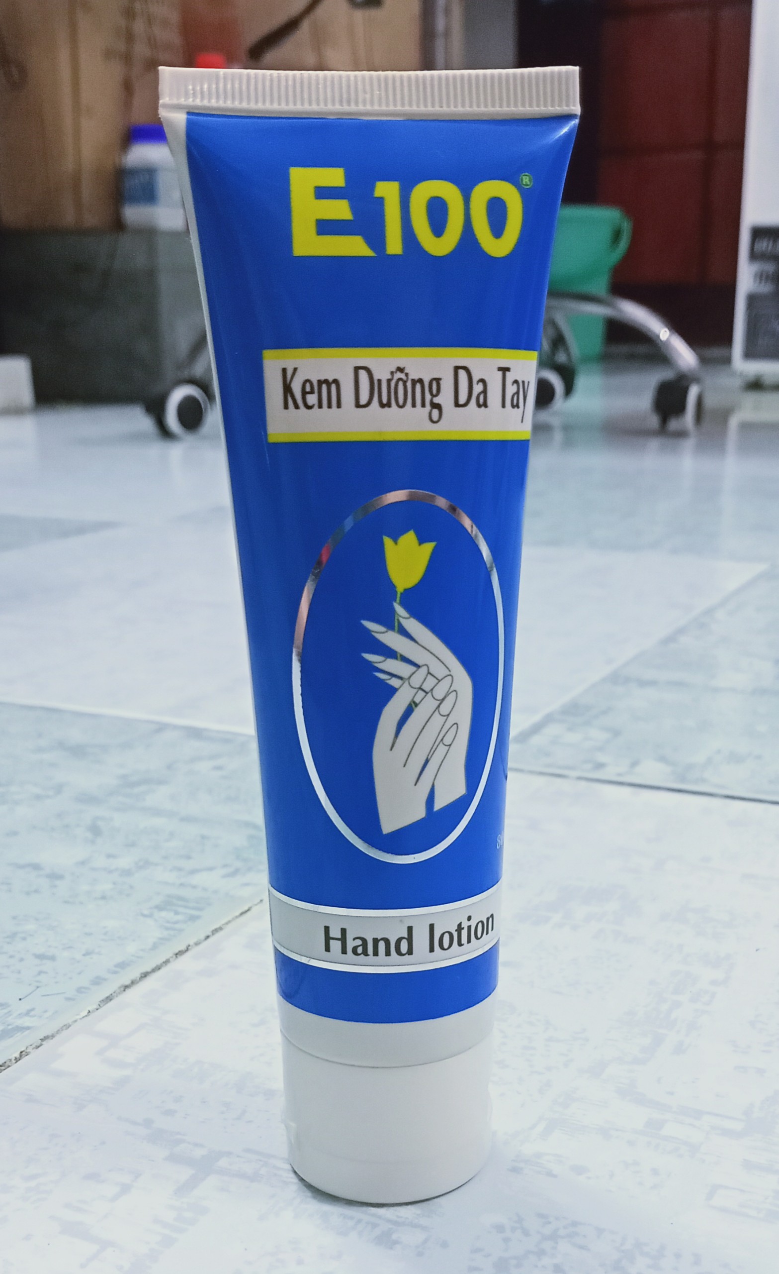 Kem dưỡng da tay E100 80g