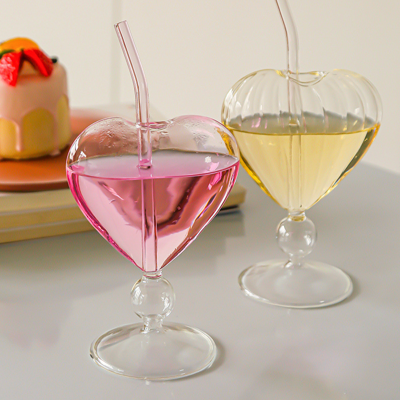 1Pc%20Lovely%20Heart-shaped%20Cup%20Water%20Glass%20With%20Straw%20Glass%20Wine%20Juice%20Cup%20Decor%20DIANGUI%20-%20Image%203