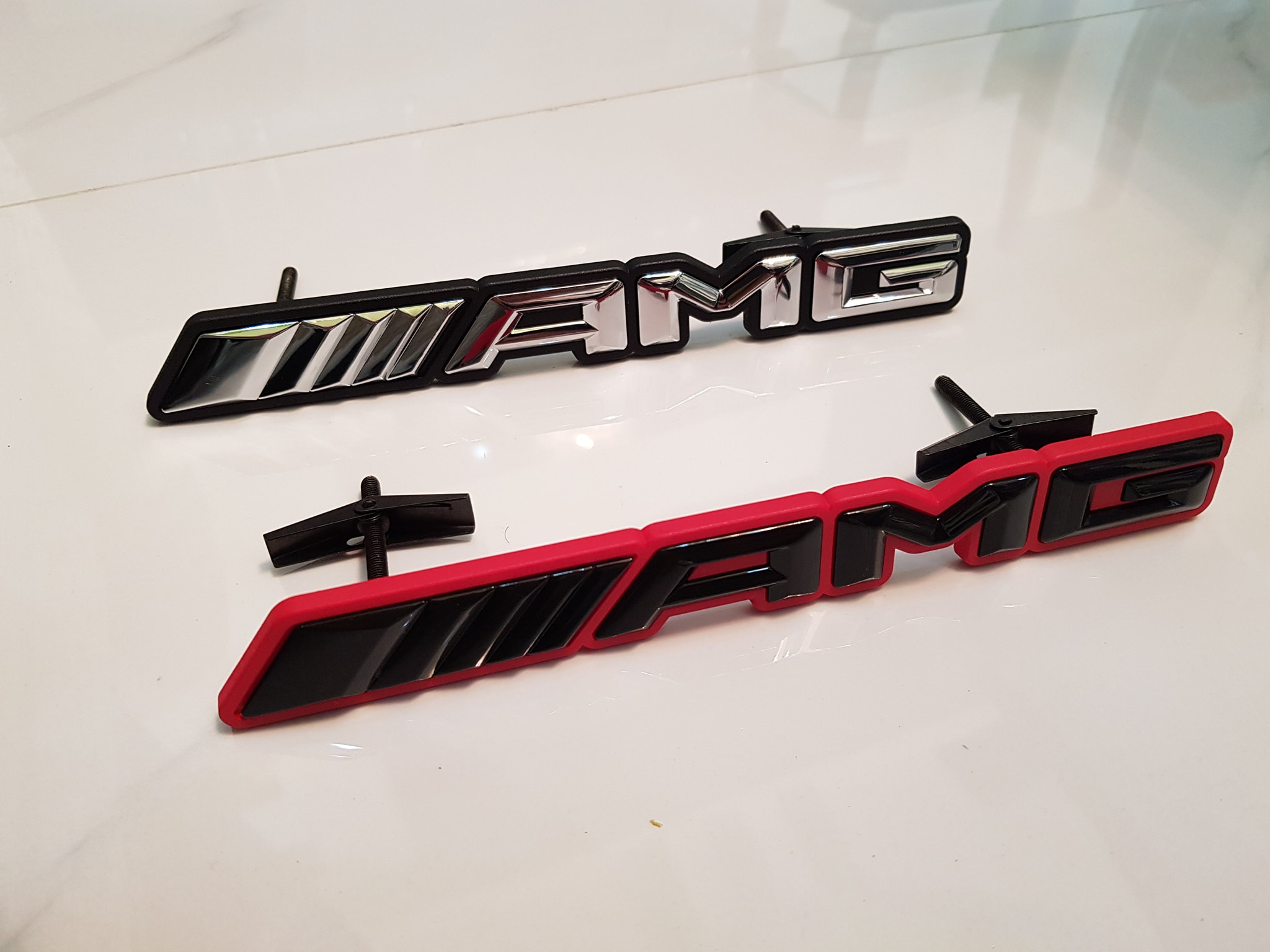 AMG mẫu gài mặt ga lăng cho MERCEDES ( 1 TEM)