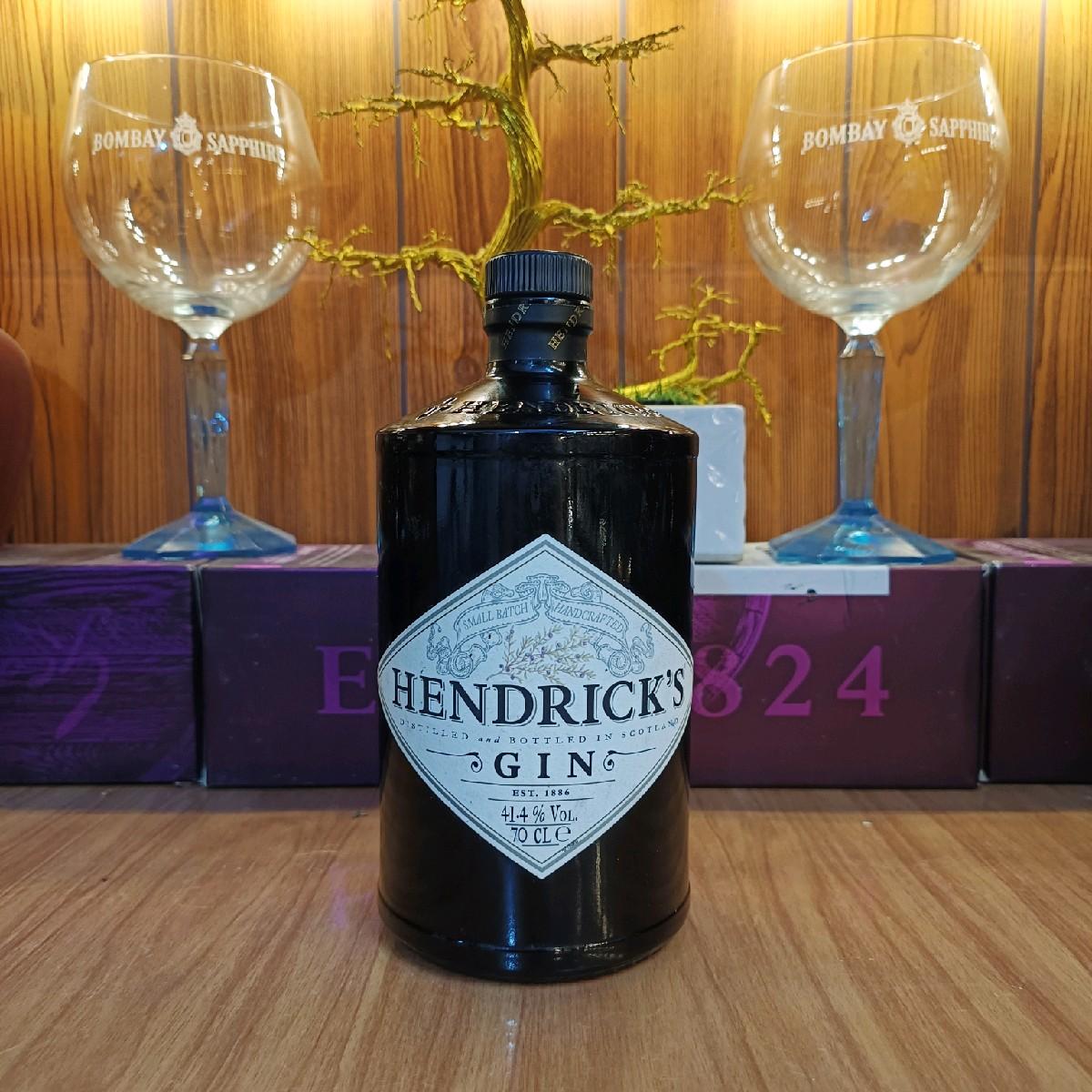 Vỏ chai Hendricks Gin trưng bày Decor mới 99% (chai rỗng)