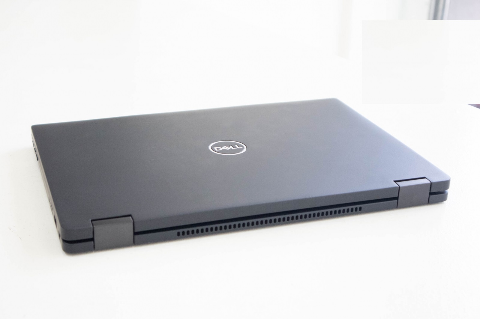 Laptop 2 in 1 Dell Latitude E7390 mới 98%