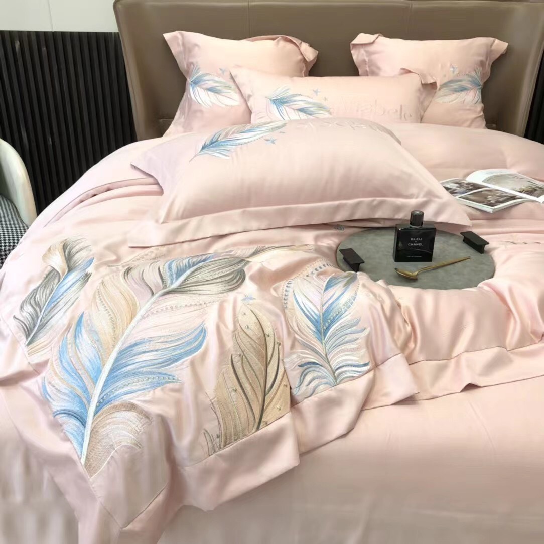 Bộ chăn ga gối Lụa silk thêu lông vũ Alabele