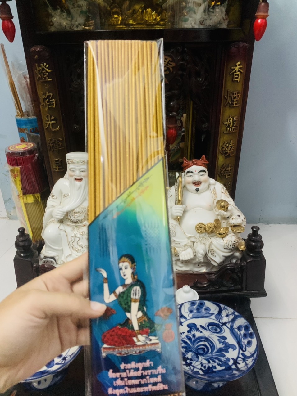 [HCM]Nhang thần tài nhập khẩu thái lan 79 cây