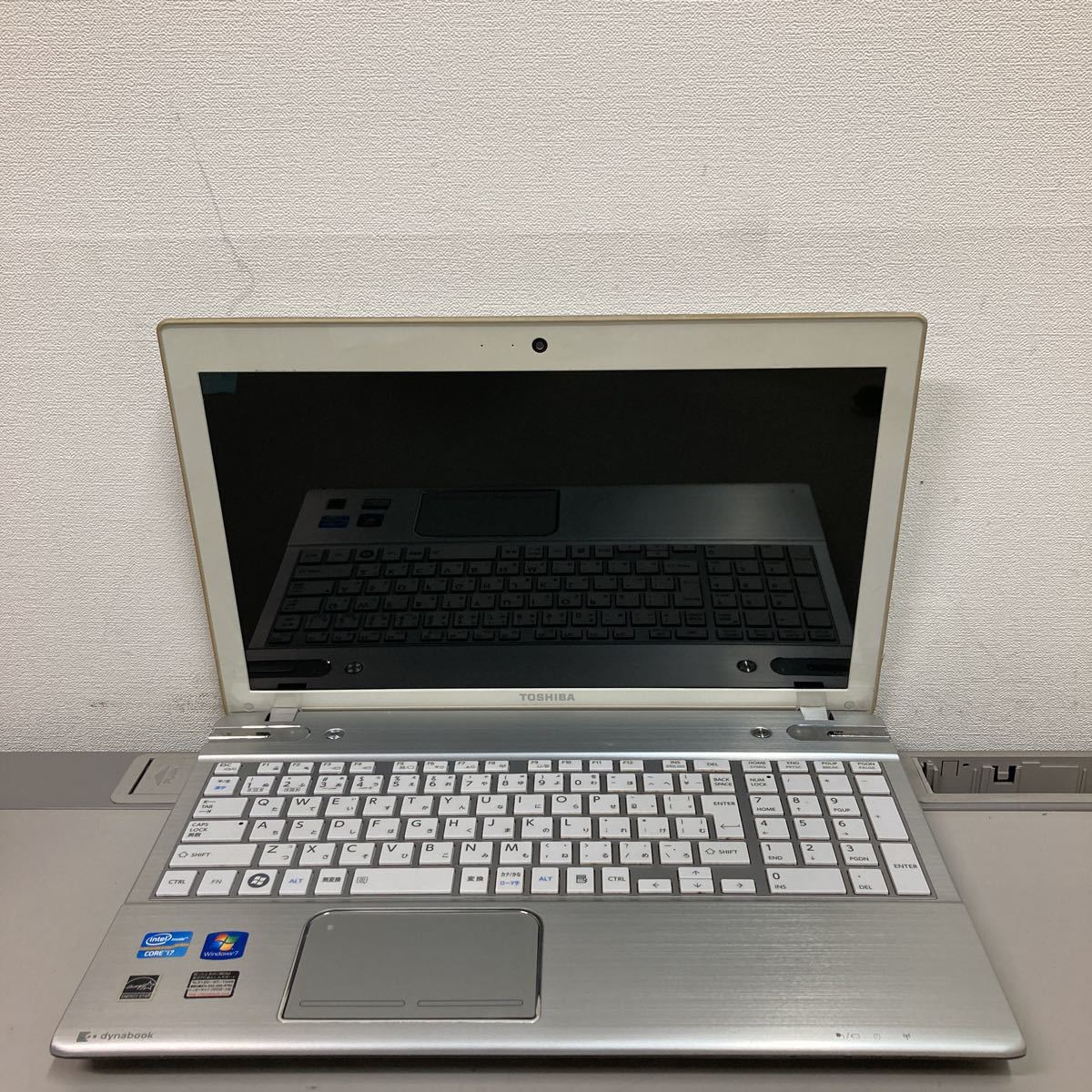 Laptop xách tay Toshiba T652 Máy Trạm | Core i7 | Ram 8gb | Ssd 256gb | Vỏ Kim Loại...