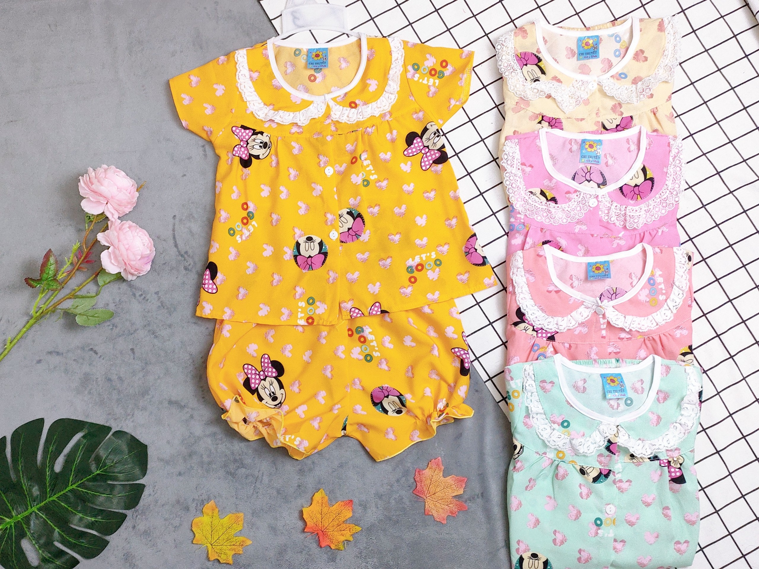 Bộ Lụa Khuy Giữa Bé (12-18kg) (Giao màu ngẫu nhiên)