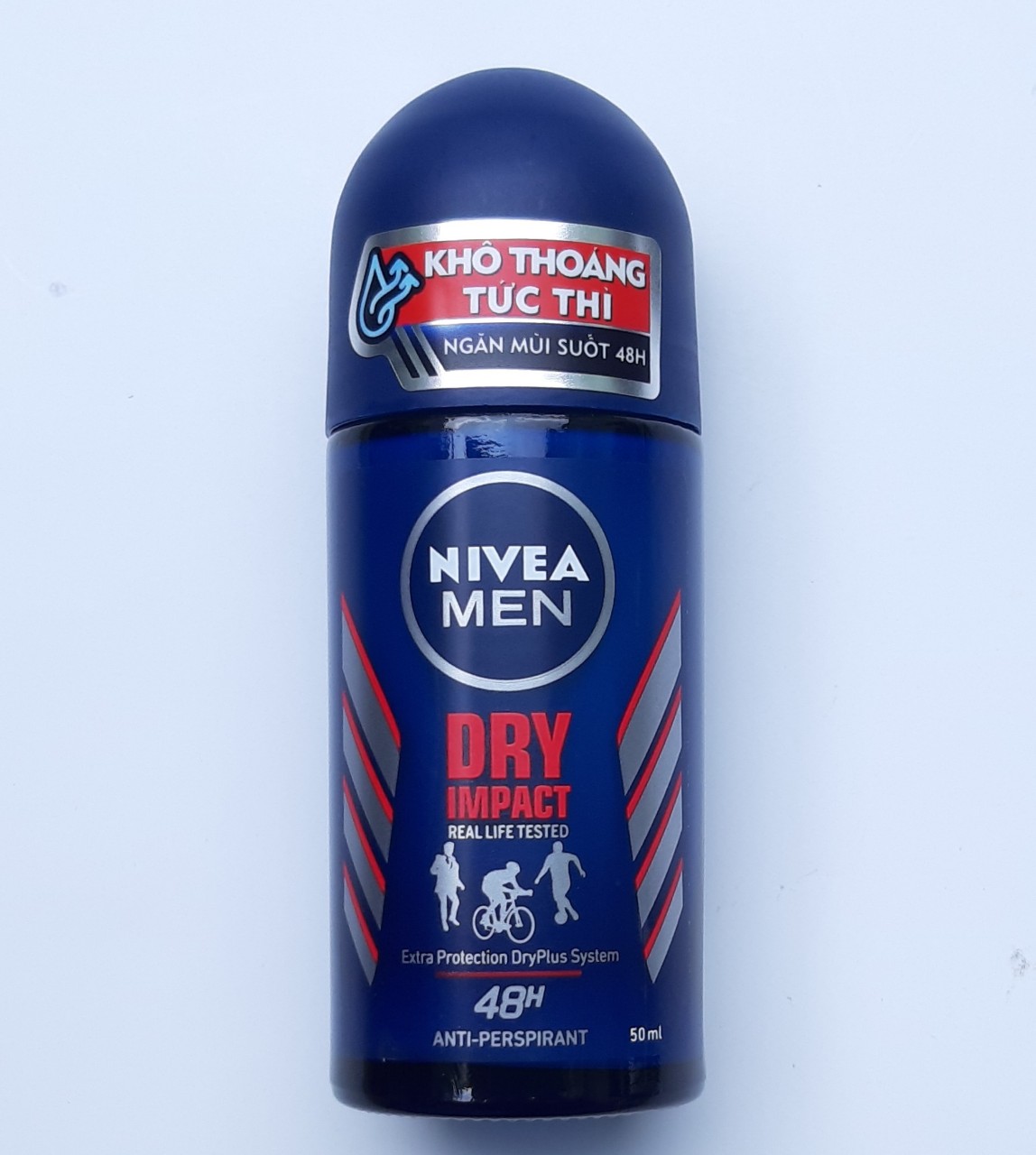 1chai Lăn khử mùi nam Nivea Men Dry Impact 50ml khô thoáng tức thì ngăn