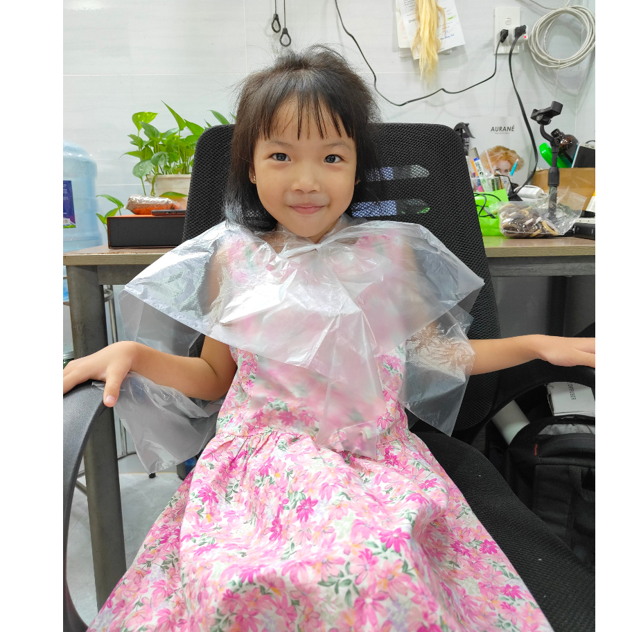 Áo choàng nilong nhuộm tóc (dùng 1 lần) AZ008  (1 áo)
