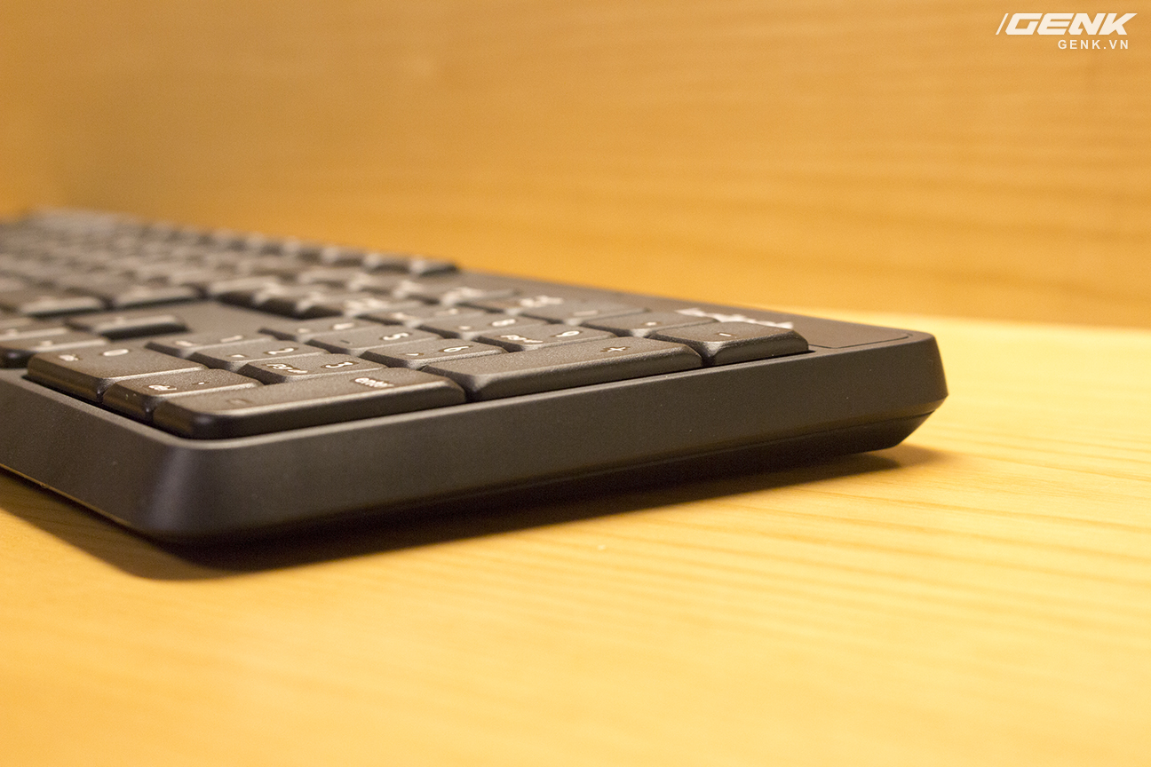 Bộ bàn phím không dây và giá đỡ LOGITECH K375s