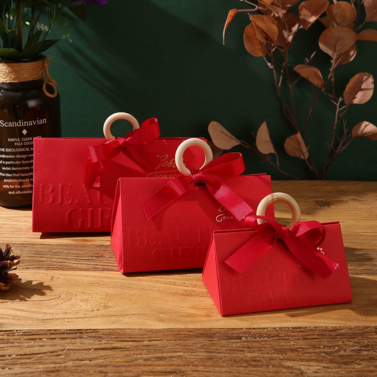 Kraft Paper Party Favors Creative Gift Packaging Wedding Favor Boxes Kraft Paper Candy Box Wedding Candy Favors Simple Kraft Paper Triangle Gift Wedding Candy Box Wedding Creative Candy Box