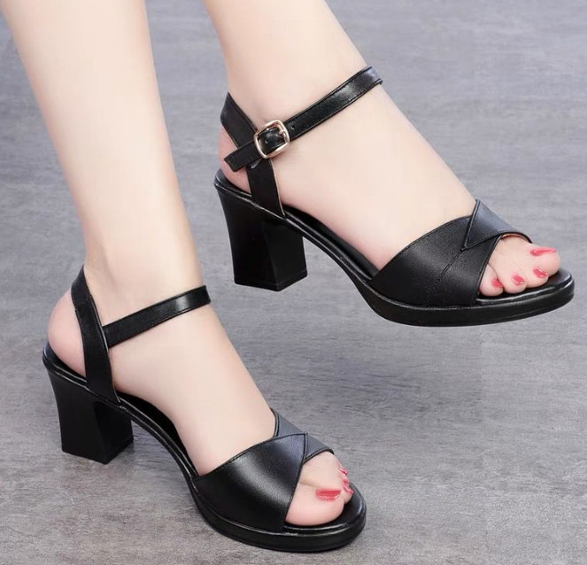 Giày sandan gót vuông bản quai đắp chéo 7f