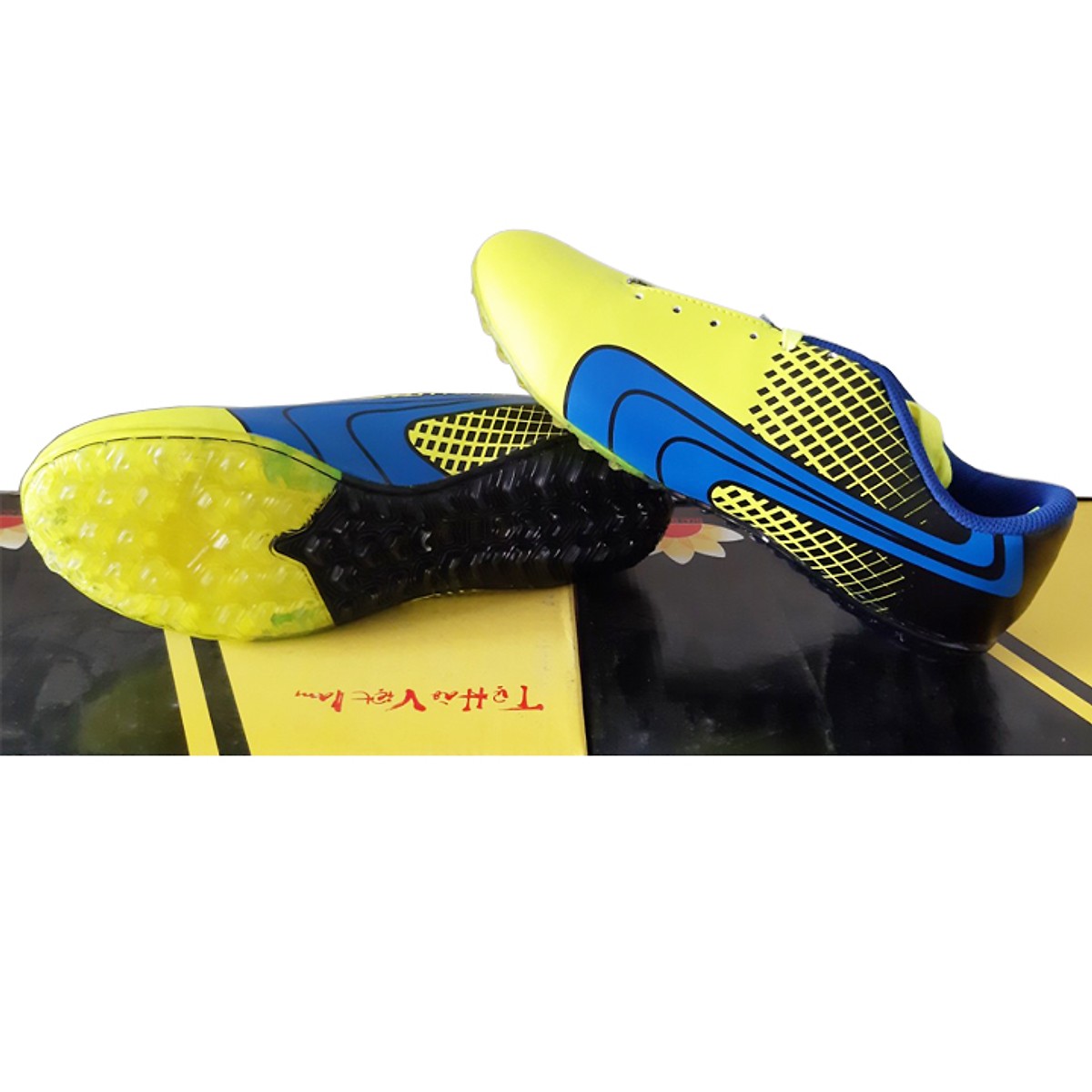 Giày Đá Bóng Sân Cỏ Nhân Tạo May Đế Size 37 Đến 43