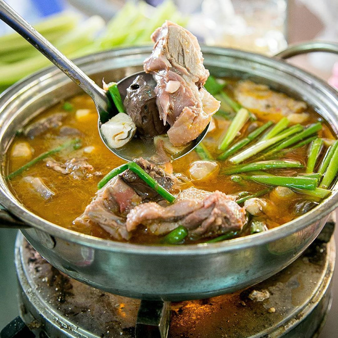 Chao môn Phước Hoà hộp 190g