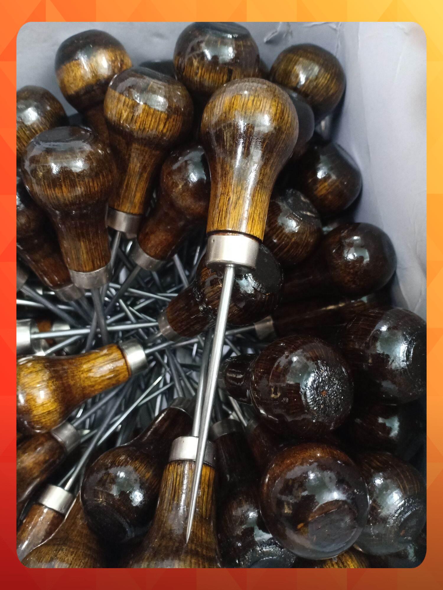 dùi ( dụng cụ may vá )
