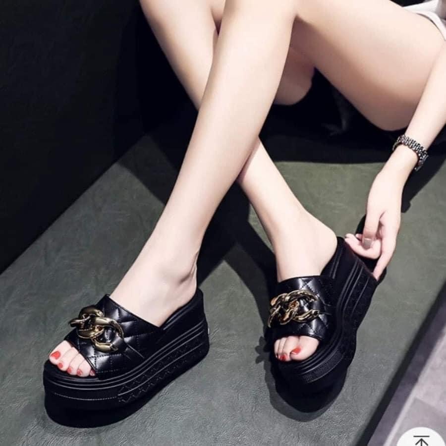 Dép đế xuồng đế đúc quai cách điệu QC