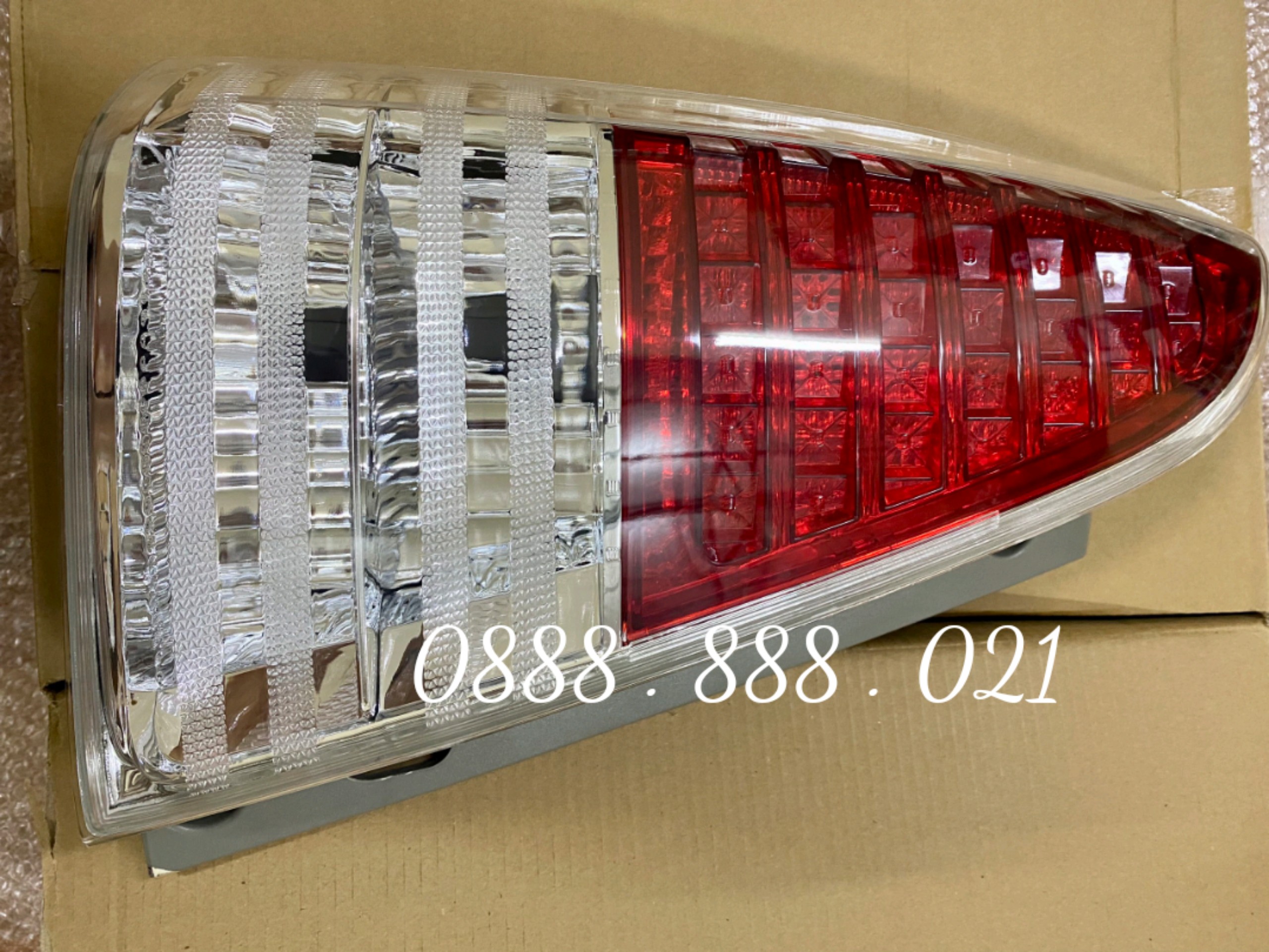 Đèn hậu Innova 09 - 11 ( giá 1 chiếc , Oem )