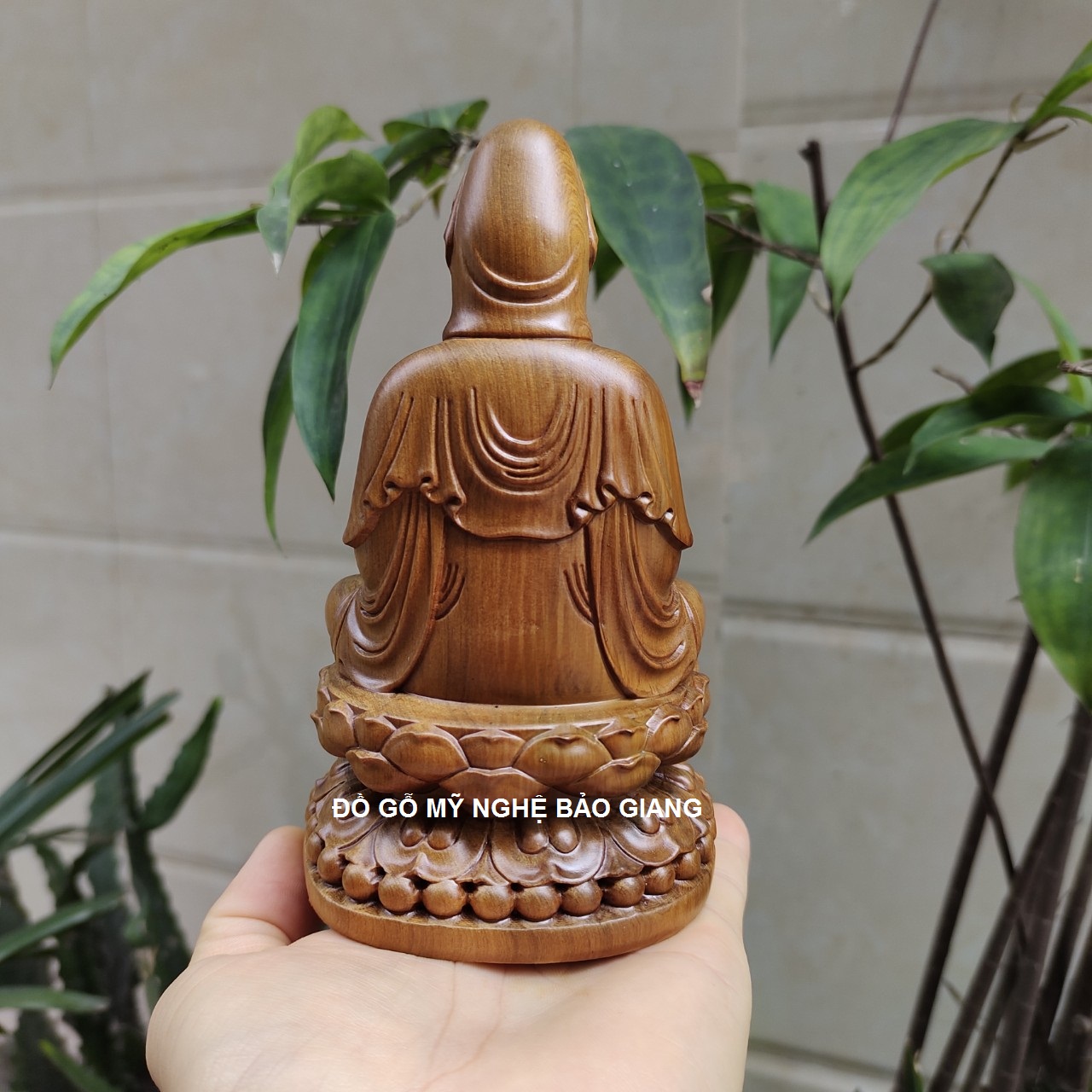 Tượng phật bà quan âm để xe ô tô gỗ bách xanh