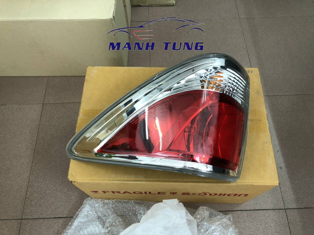 Đèn hậu ngoài L+R,BT50 2014 - UC2H51160A - UC2H51150A