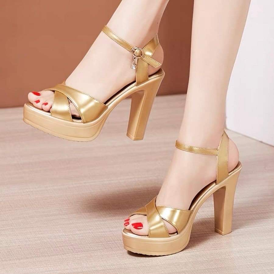 Giày sandal quai chéo 10p