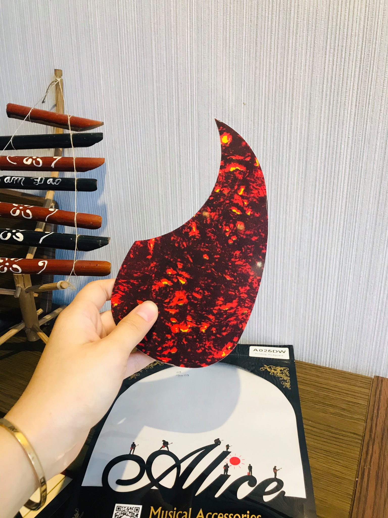 Miếng dán chống xước đàn guitar Alice A025
