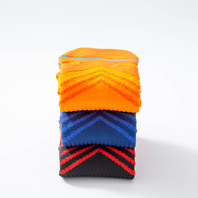 Wenefang%20Fashion%20SPORT'S%20HOUSE%20Short%20running%20socks%20for%20men%20in%20spring%20and%20summer%20Wicking%20and%20breathable%20ankle%20towel%20sole%20outdoor%20sports%20socks%20-%20Image%205