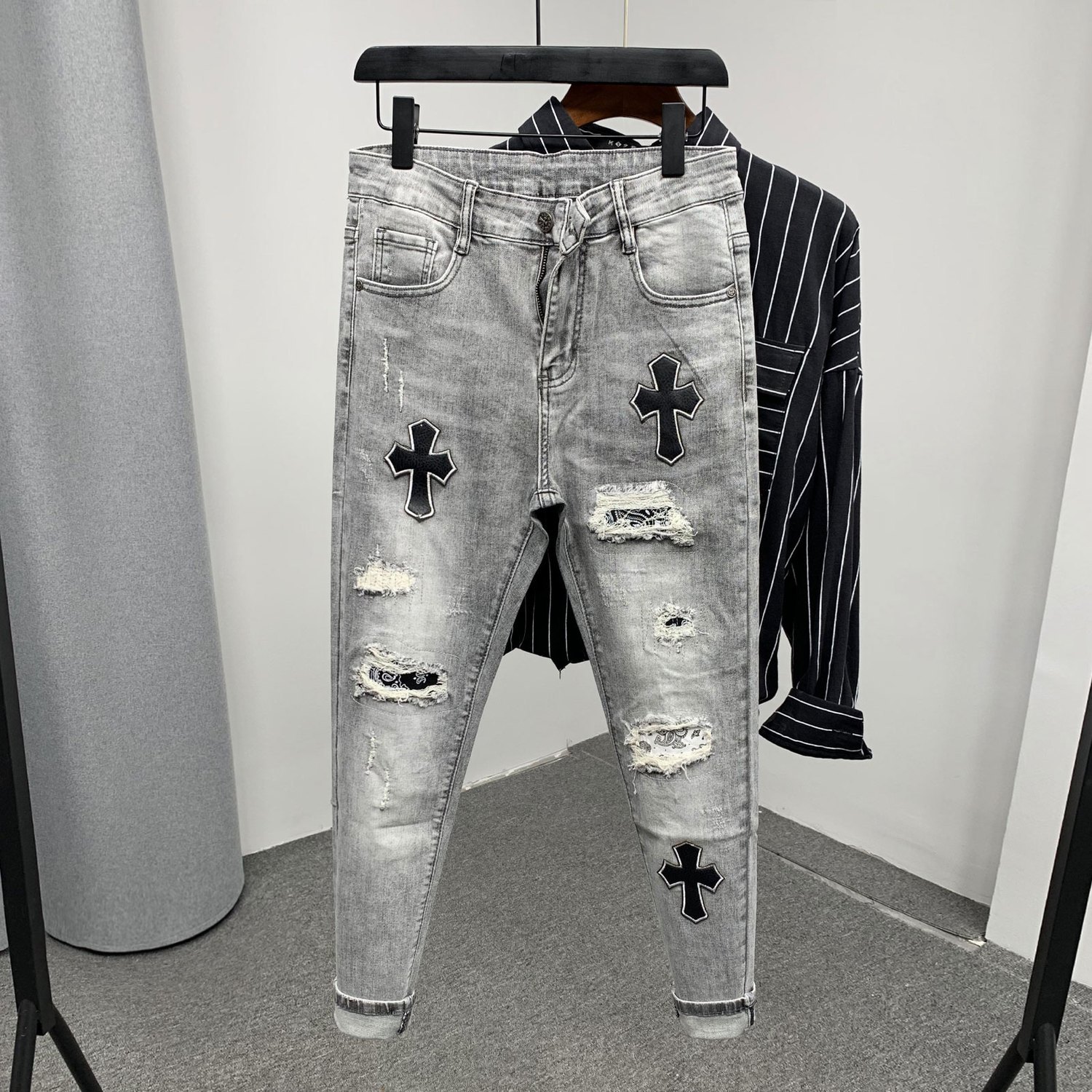Personalized trendy brand leather cross slim fit jeans men's light gray ripped pants