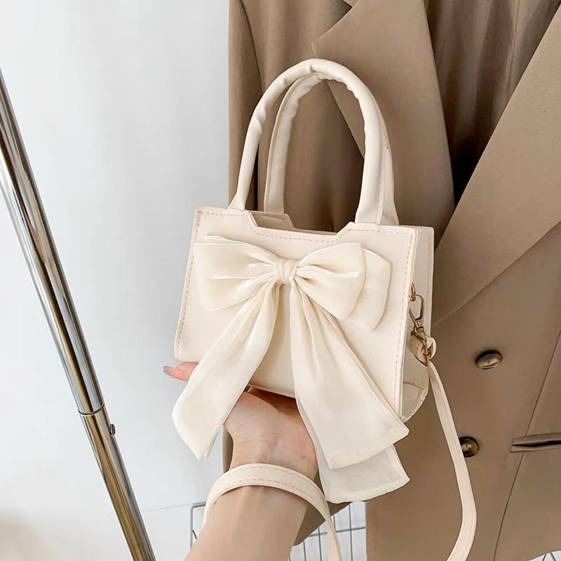 Túi đeo chéo nữ mini da trơn 2 quai Bag Kem