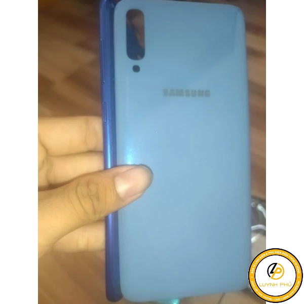 Vỏ samsung A70 A705F có khay sim