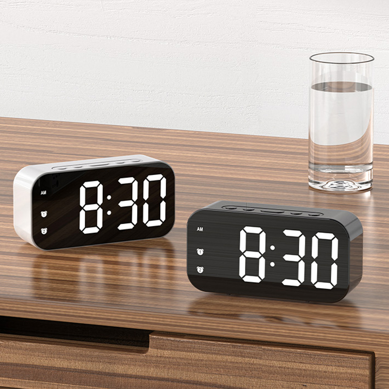 clock Simple LED electronic alarm clock clock student plug-in dual-purpose small alarm clock digital clock voice activated temperature clock