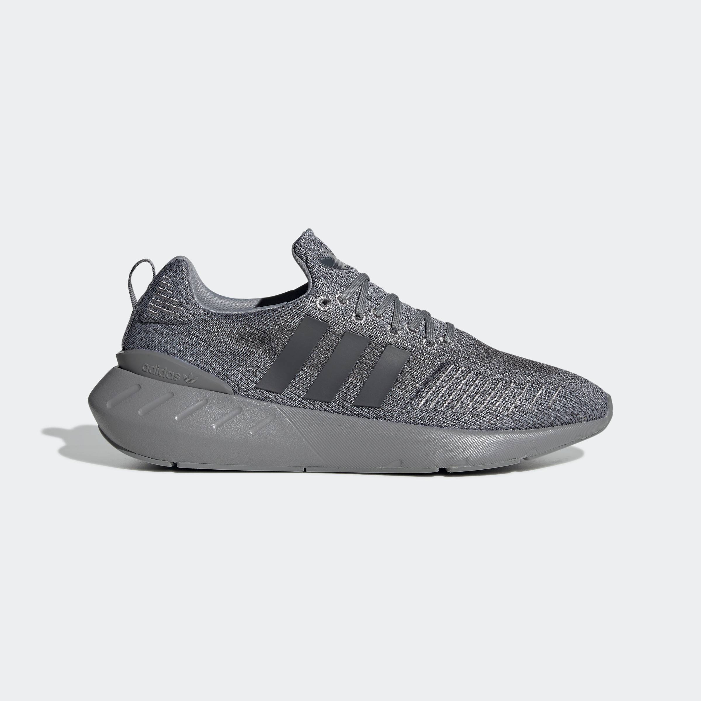 adidas Lifestyle Swift Run 22 Shoes Men Grey GZ3502