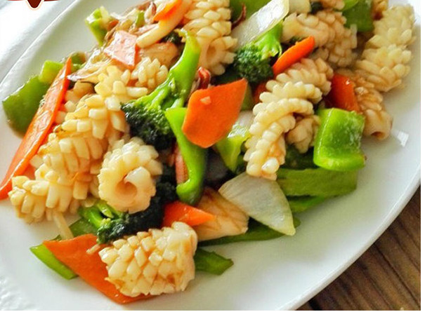 1kg mực tỉa hoa tươi ngon (các món xào, lẩu, chiên...)