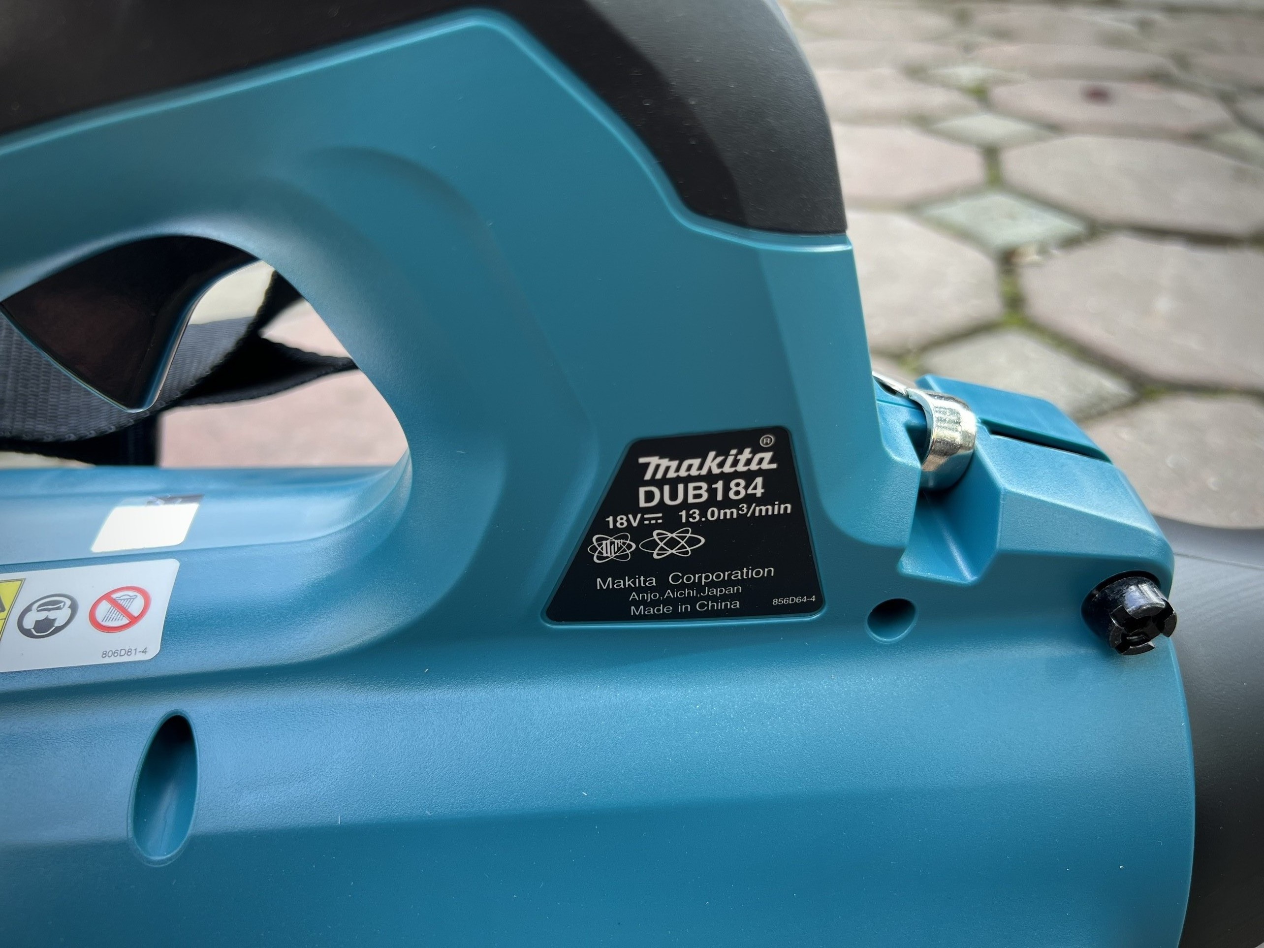 Makita DUB184 Máy thổi lá/bụi dùng pin 18V