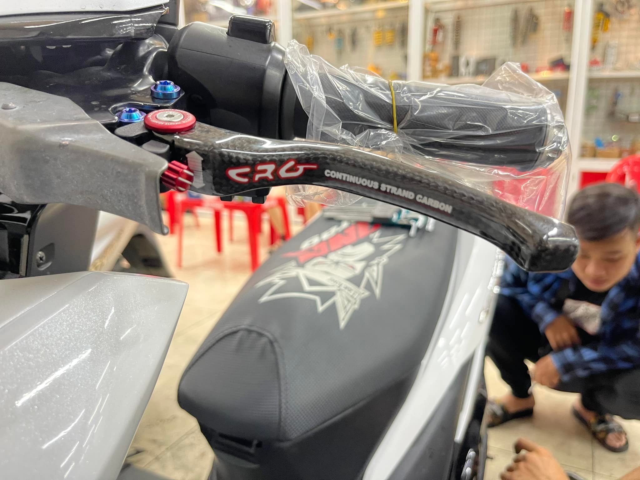 Tay thắng Carbon cho Vario, Click 2018 (970129)