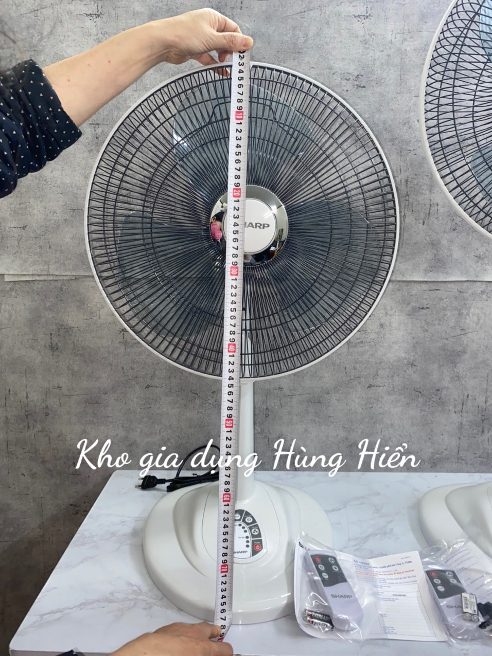 Quạt lửng Sharp PJ-L40RV-LG - Hàng Chính Hãng