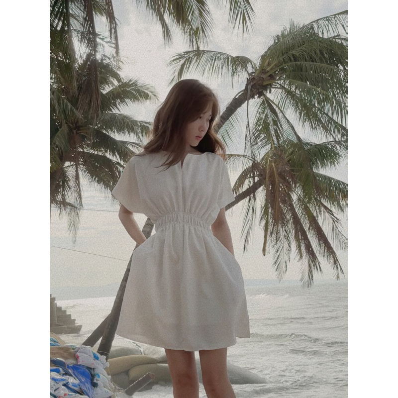 Hebe Dress form ngắn