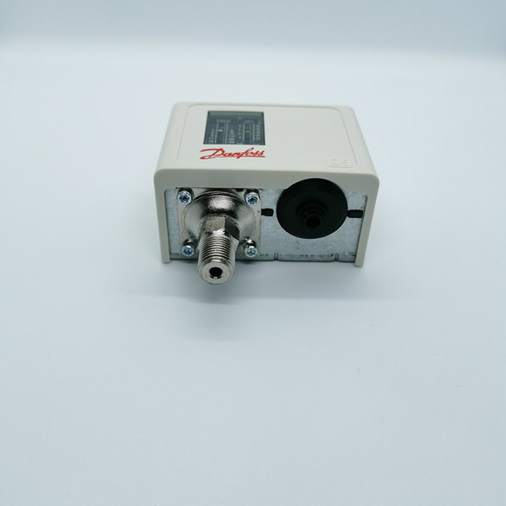 Rơ le áp lực Danfoss KP36