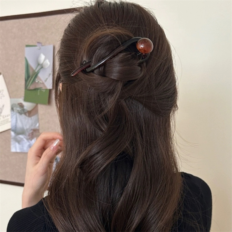 %E3%80%90Seasonal%20Sale%E3%80%91%20Retro%20Ponytail%20Twist%20Hair%20Clips%20Fashion%20Twisted%20Hollow%20Out%20Clips%20Headdress%20DUJU%20-%20Image%203