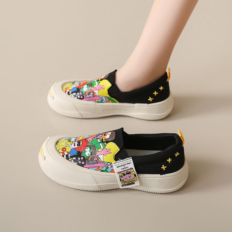 New and strange fashion light popular women's shoes flat bottom shoes ladies leisure shoes