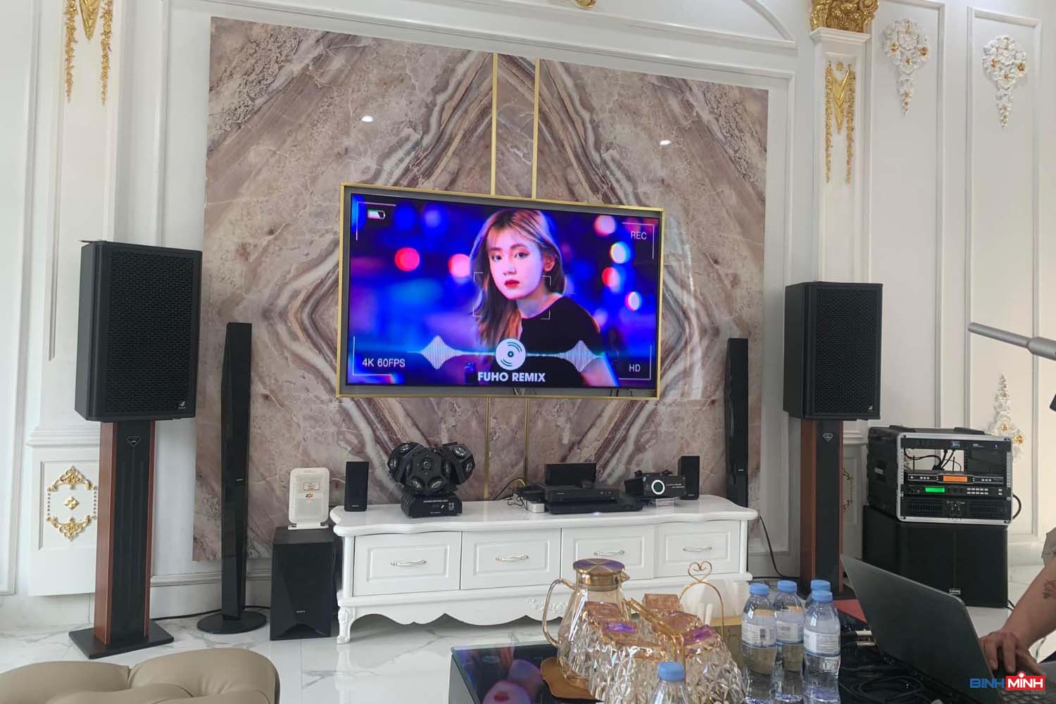Chân loa karaoke Venza BM 85