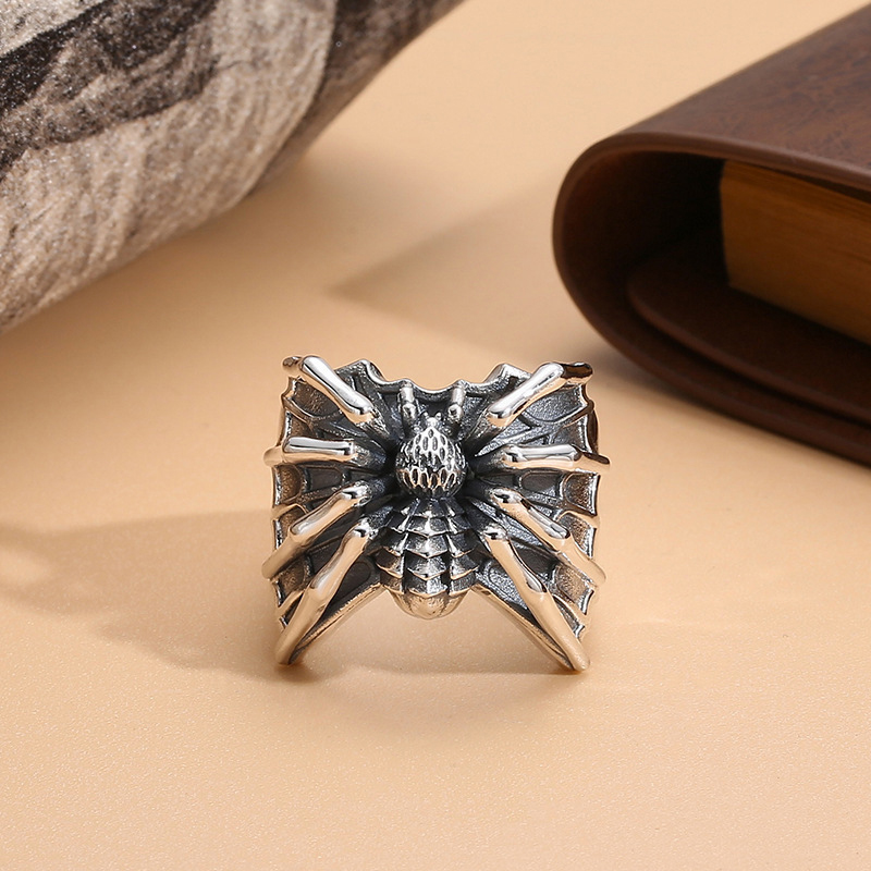 Fashion%20Vintage%20Domineering%20Gothic%20Spider%20Animal%20Ring%20For%20Men%20Antique%20Wide%20Opening%20Adjustable%20Ring%20Punk%20Jewelry%20Party%20Gift%20-%20Image%204