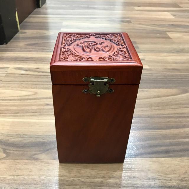 Hộp đựng chè gỗ hương