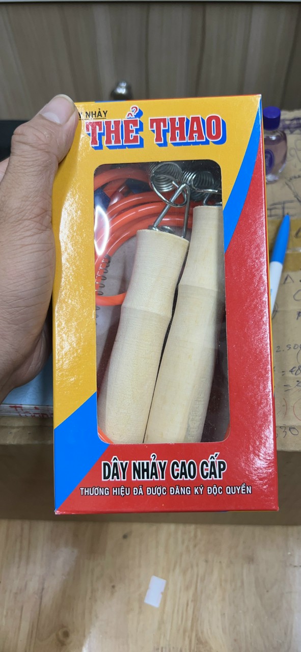 Dây nhảy thể dục cán gỗ