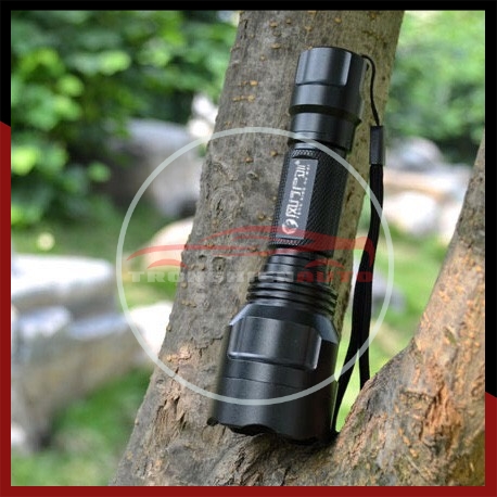 Đèn Pin LED C8 Q5 Siêu Sáng (tặng pin sạc DoublePow 3000mAh và cốc sạc)
