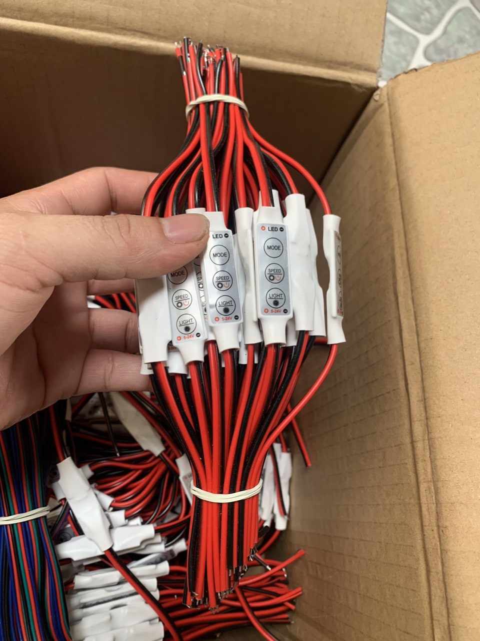 Mạch điều khiển đèn led 5-12v (sản phẩm mua kèm)