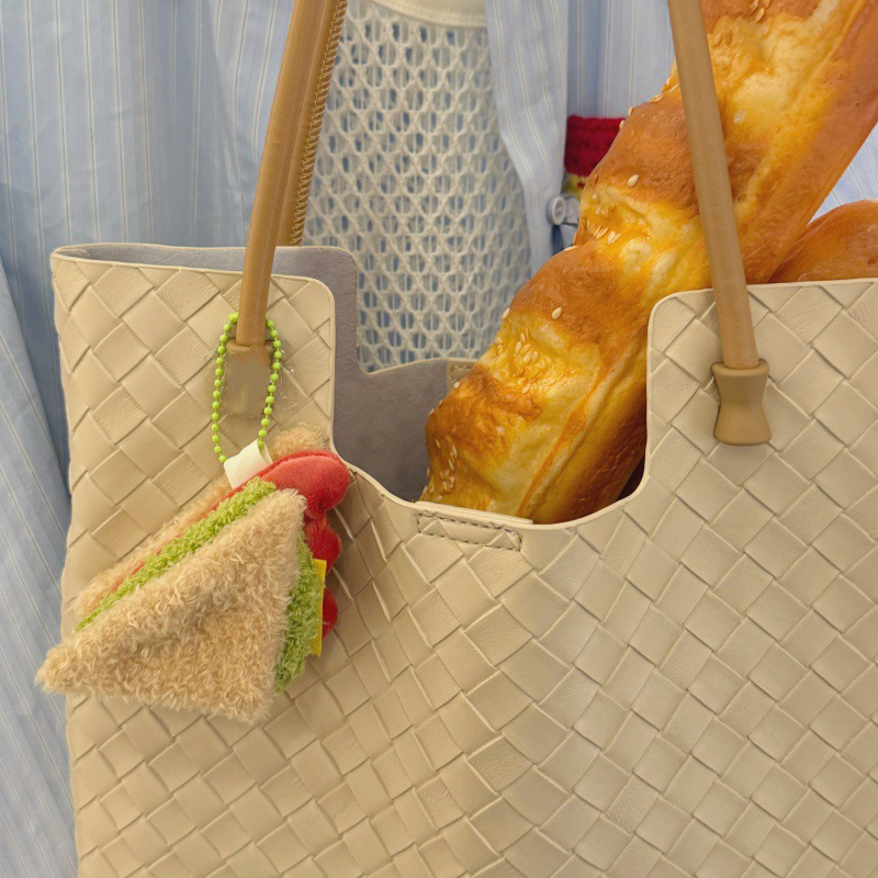 Cartoon%20Plush%20Hamburger%20Cake%20Sandwich%20Keychain%20Simulated%20Food%20Doll%20Keyring%20Bag%20Pendant%20Backpack%20Hanging%20Decoration%20Key%20Holder%20-%20Image%203