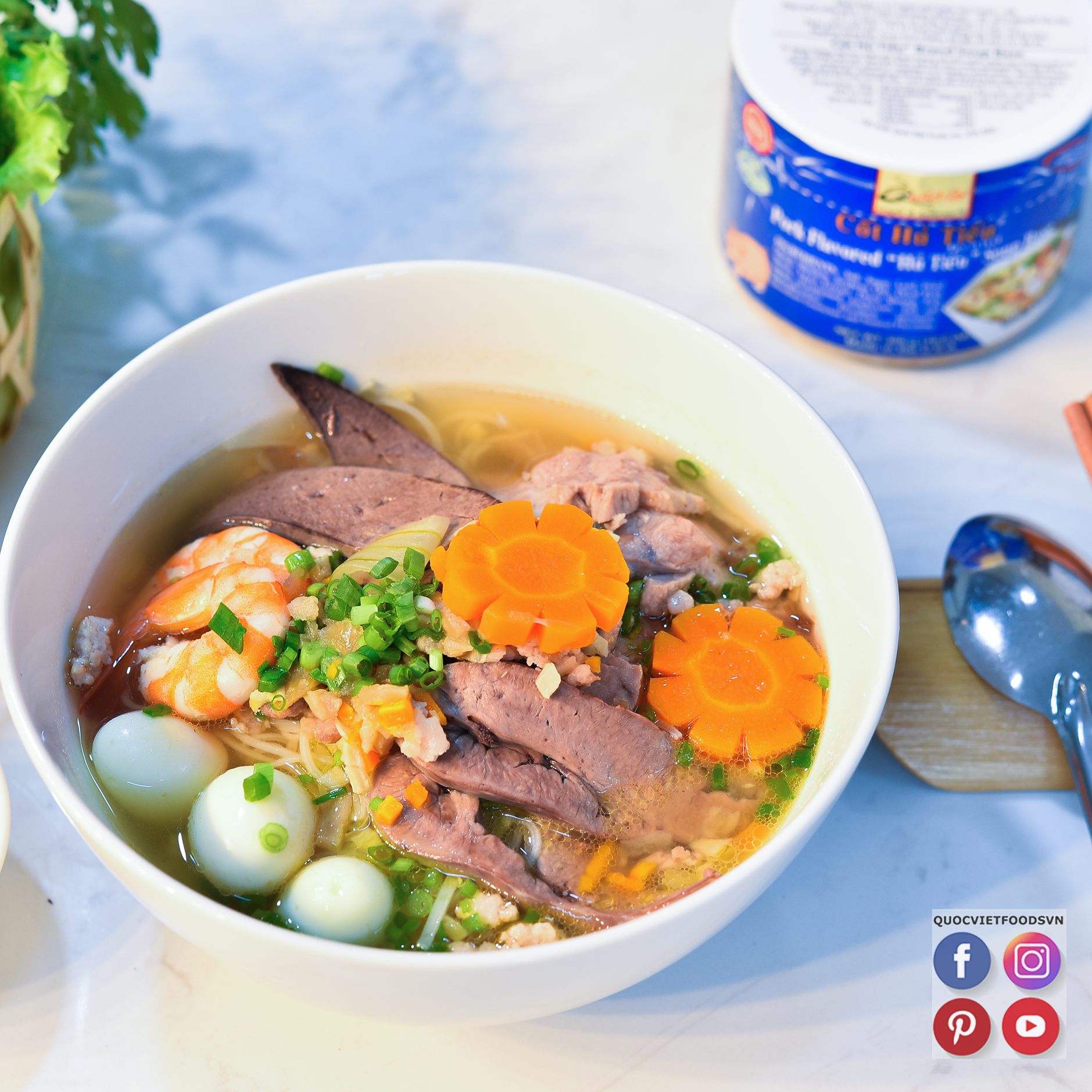 Nước dùng cô đặc nấu hủ tiếu - cốt hủ tiếu