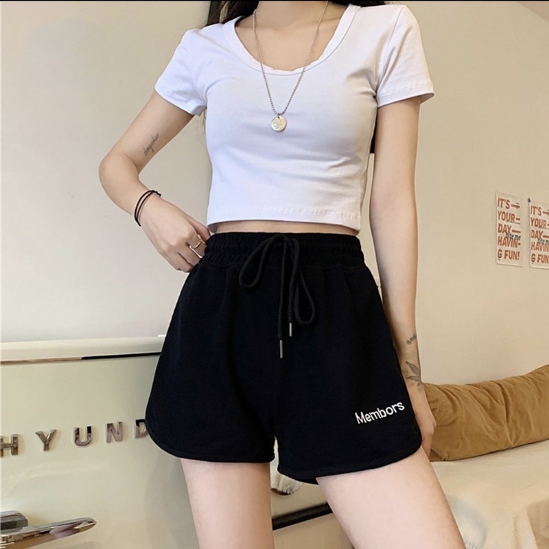 Quần Short Viền Thêu Chữ