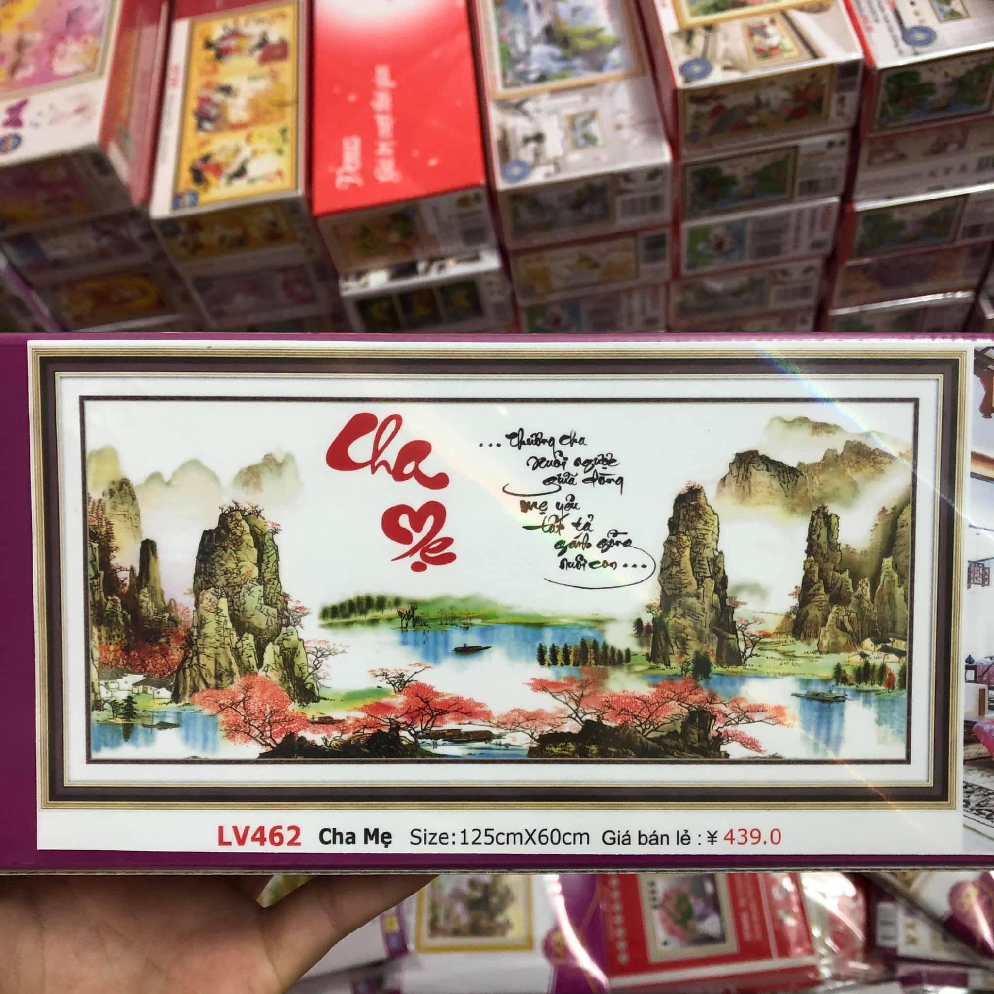 Tranh đính đá Cha Mẹ -kích thước : 125x60cm (tranh chưa đính đá)
