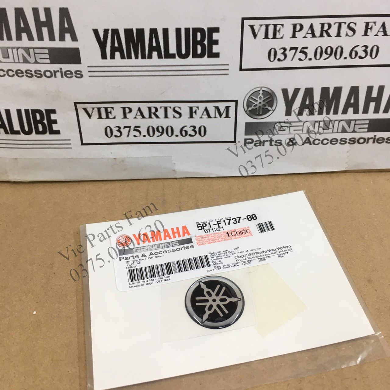 Tem logo mặt nạ Janus, hàng din Yamaha mới 100%