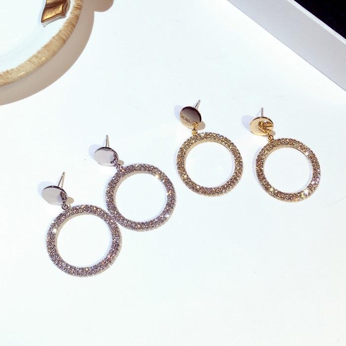 Bông tai viền đá sang chảnh size vừa 3cm